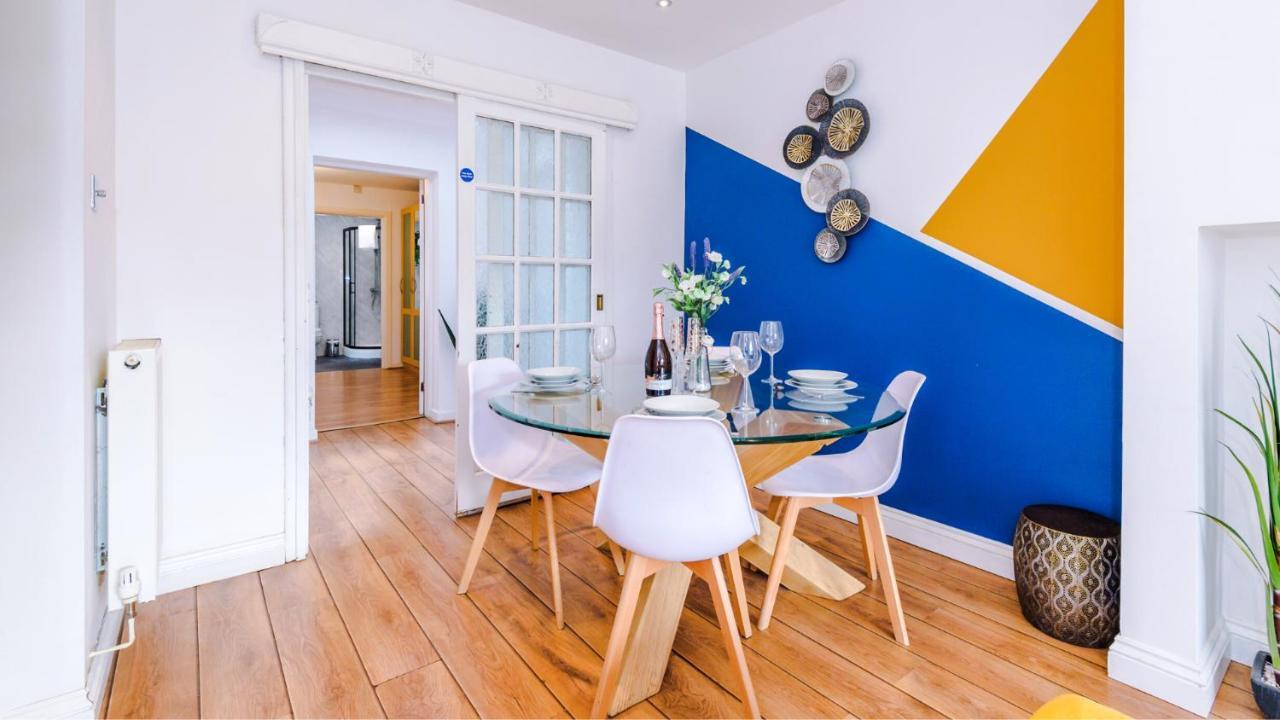 Newhall Road - 4 Bedroom Chester Home - Parking Wervin Eksteriør billede