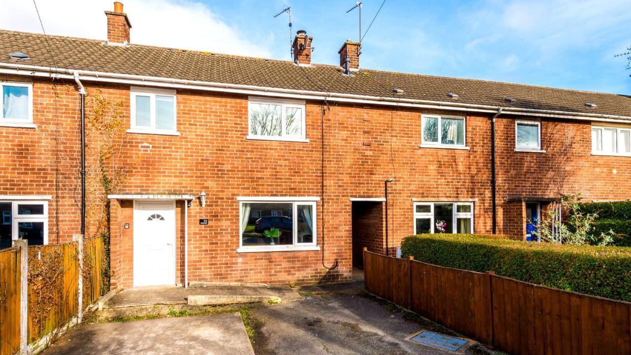 Newhall Road - 4 Bedroom Chester Home - Parking Wervin Eksteriør billede